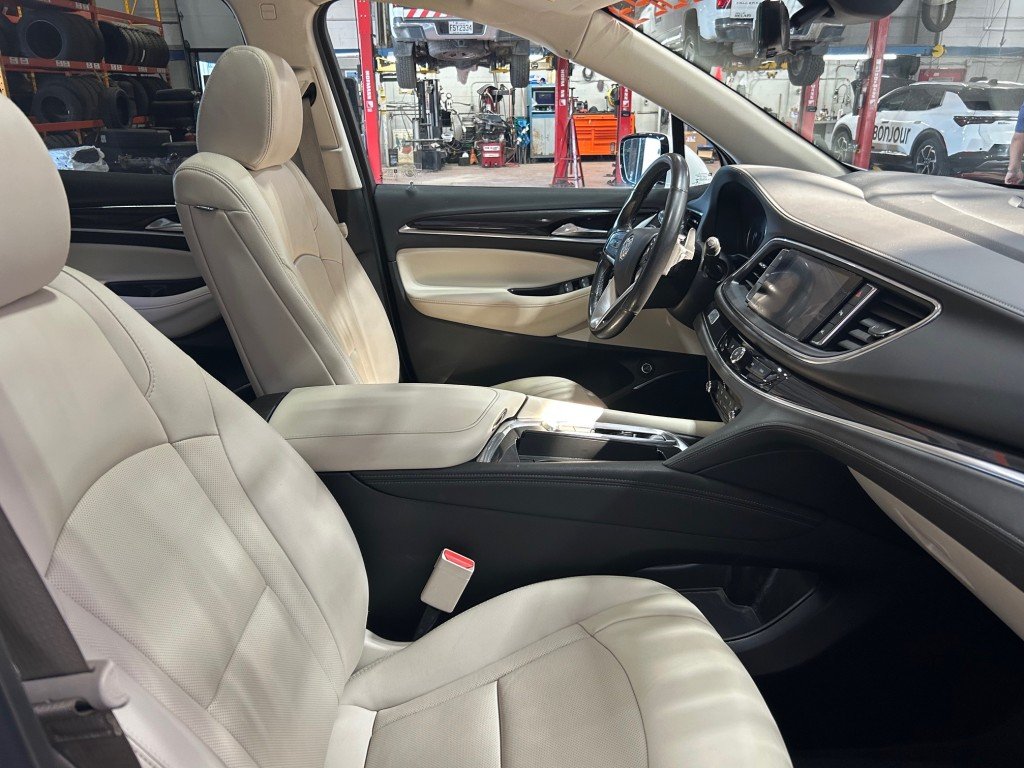 2023 Buick ENCLAVE in Montreal, Quebec - 21 - w1024h768px