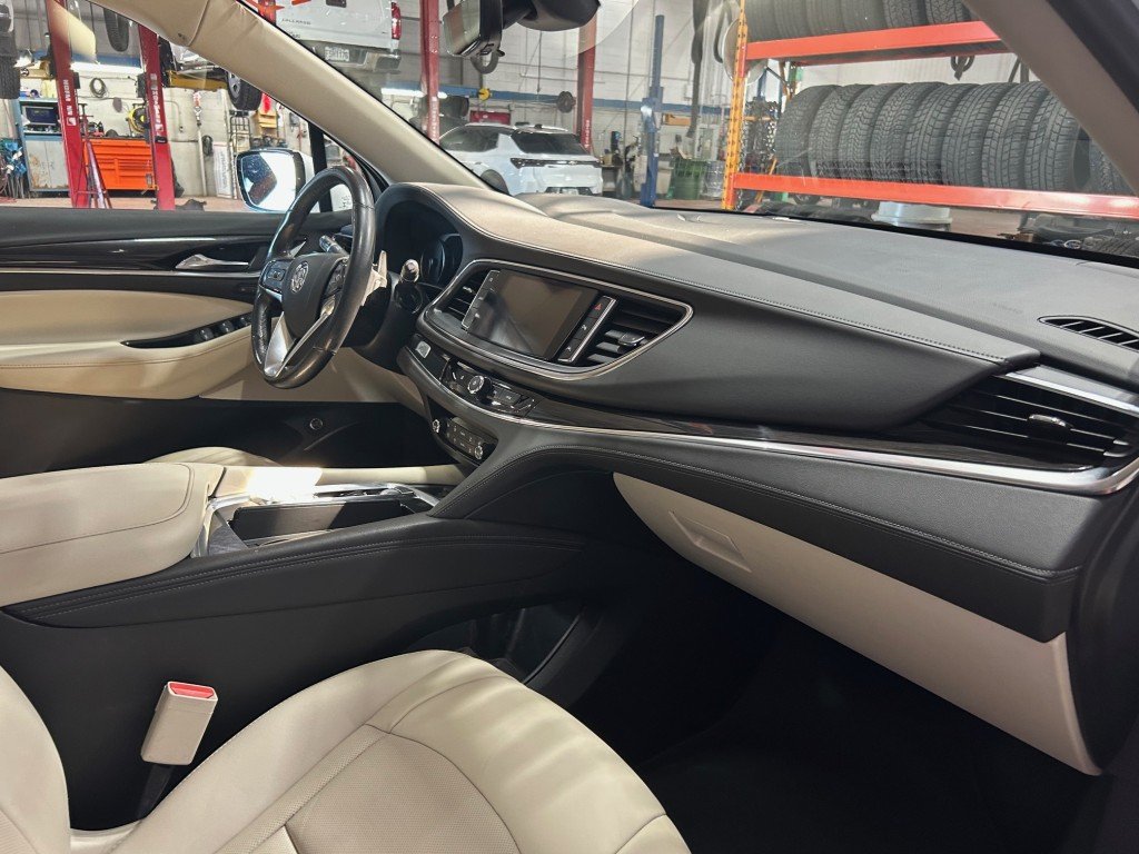 2023 Buick ENCLAVE in Montreal, Quebec - 20 - w1024h768px