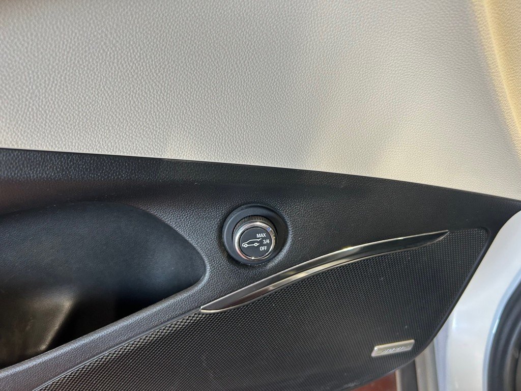 2023 Buick ENCLAVE in Montreal, Quebec - 11 - w1024h768px