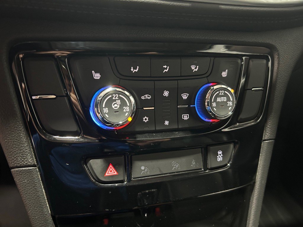 Buick ENCORE  2018 à Montréal, Québec - 13 - w1024h768px