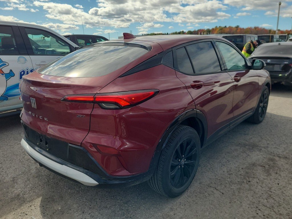 2024 Buick ENVISTA in Montreal, Quebec - 2 - w1024h768px