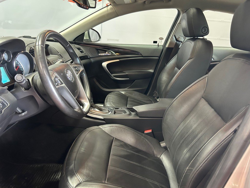 2011 Buick Regal in Montreal, Quebec - 7 - w1024h768px