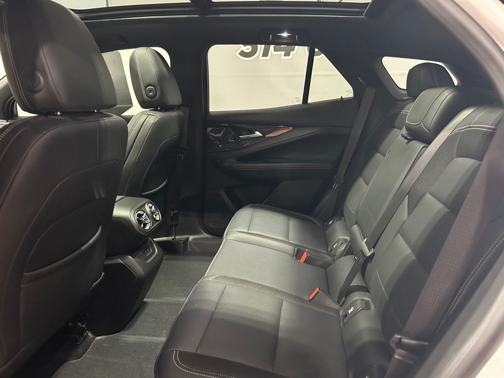 2024 Chevrolet BLAZER in Montreal, Quebec - 8 - w1024h768px