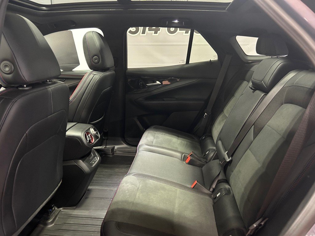 2025 Chevrolet BLAZER in Montreal, Quebec - 8 - w1024h768px