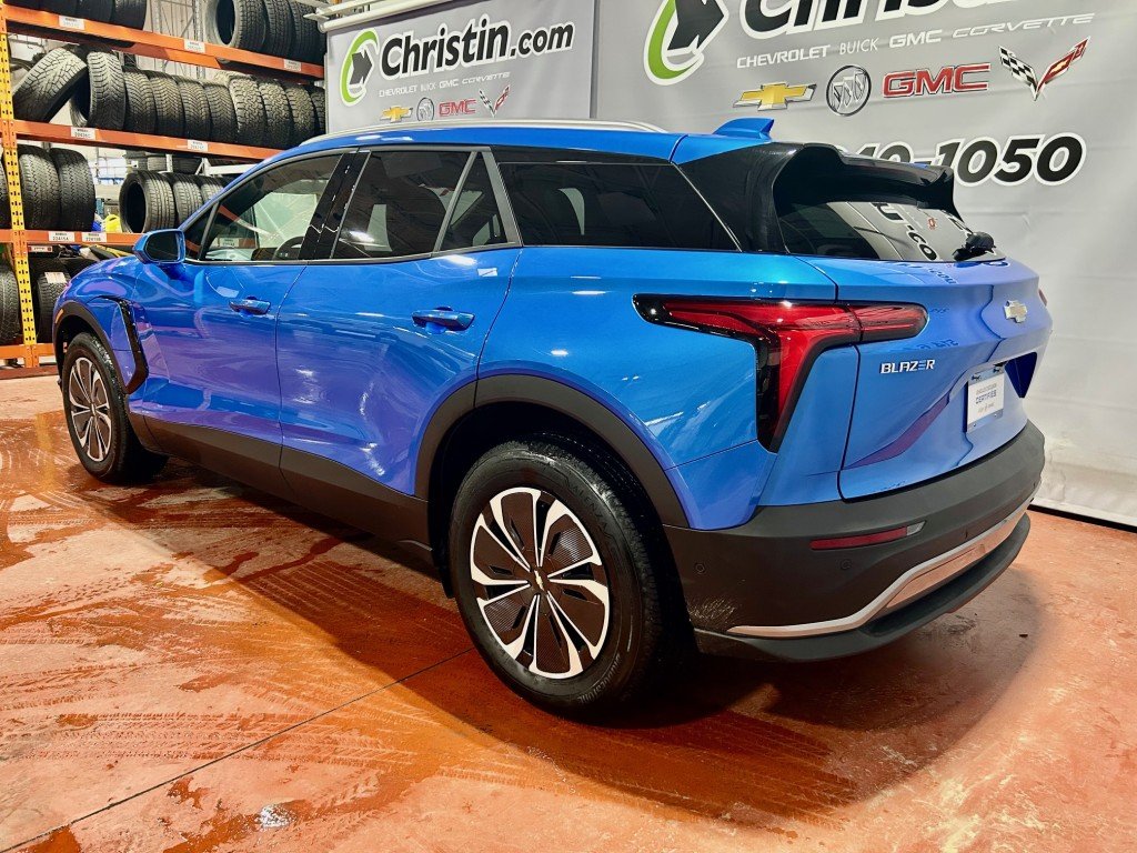 2025 Chevrolet BLAZER in Montreal, Quebec - 5 - w1024h768px