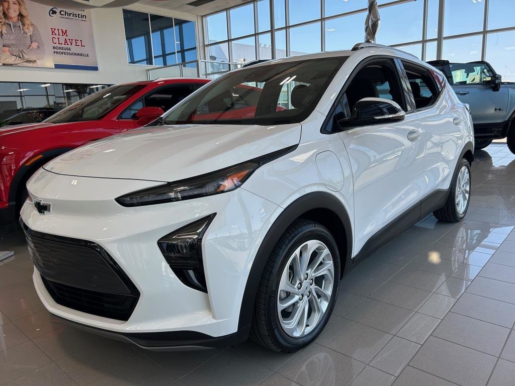 Chevrolet BOLT EUV  2023 à Montréal, Québec - 1 - w1024h768px