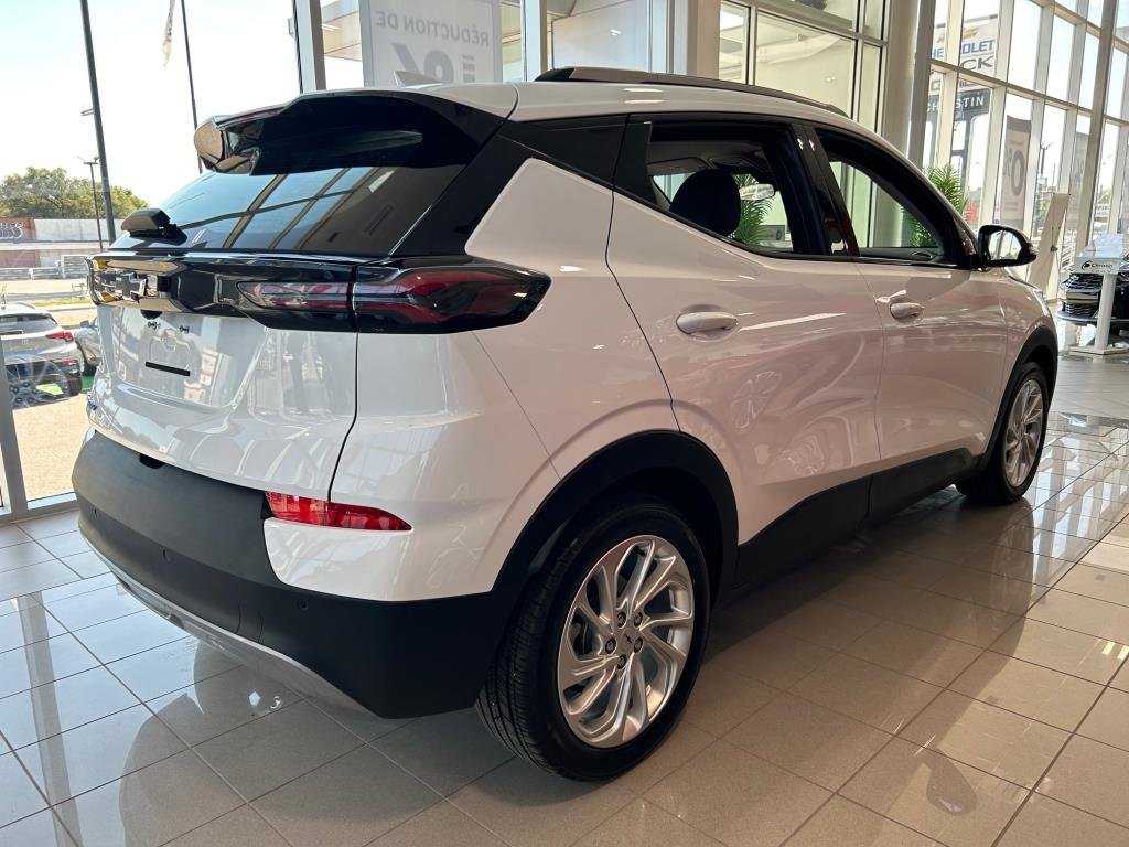 Chevrolet BOLT EUV  2023 à Montréal, Québec - 4 - w1024h768px