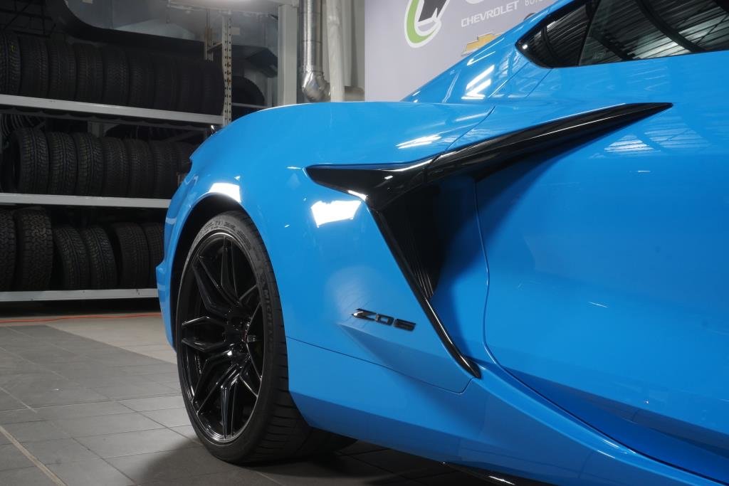 Chevrolet Corvette  2023 à Montréal, Québec - 36 - w1024h768px