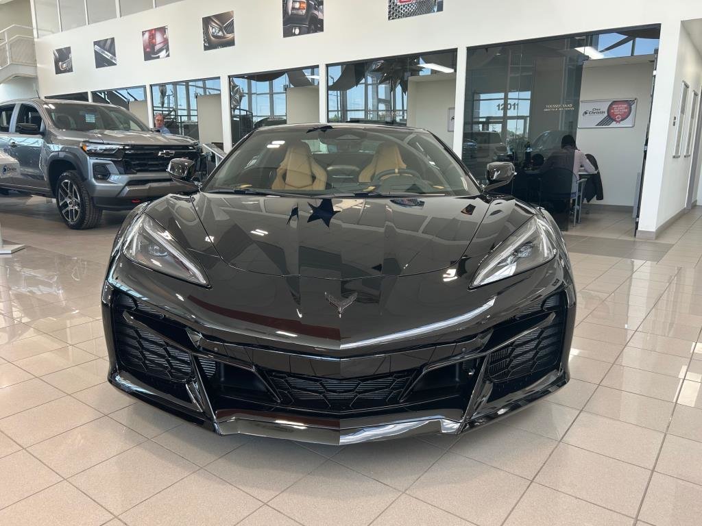 Chevrolet Corvette  2024 à Montréal, Québec - 5 - w1024h768px