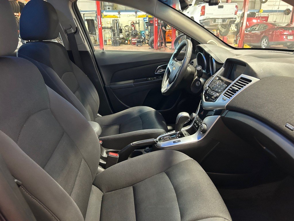 2015 Chevrolet Cruze in Montreal, Quebec - 8 - w1024h768px