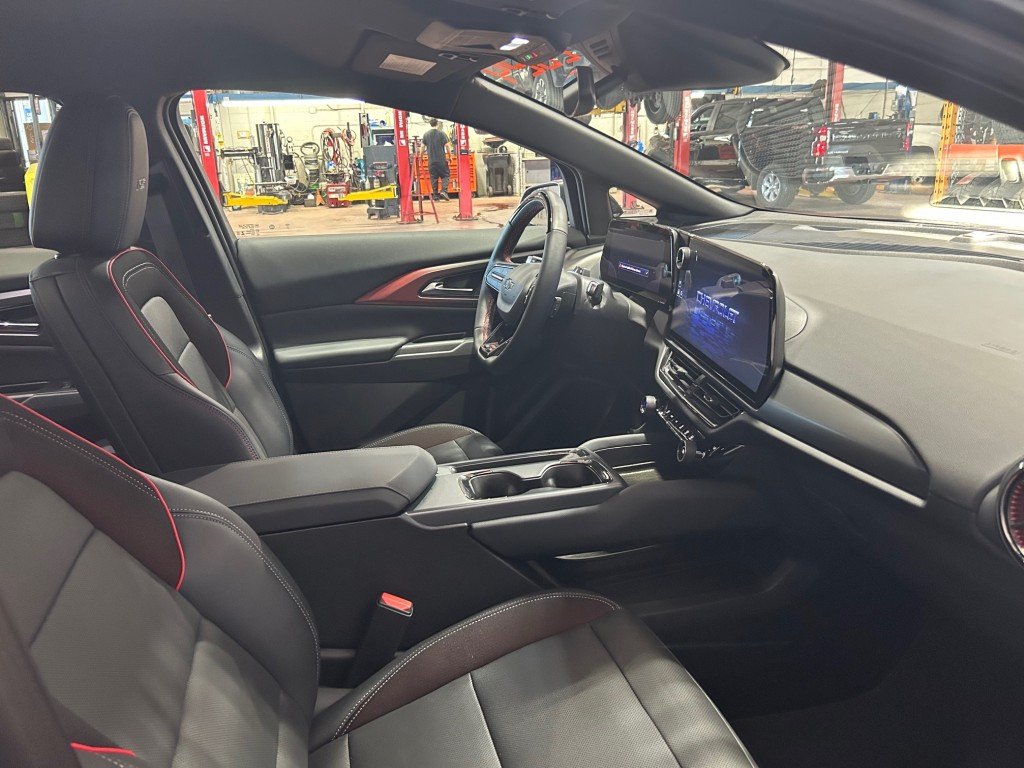 2024 Chevrolet Equinox EV in Montreal, Quebec - 18 - w1024h768px