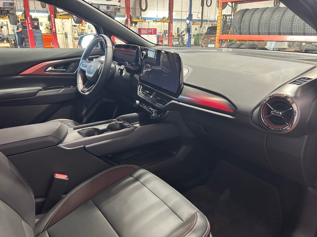 2024 Chevrolet Equinox EV in Montreal, Quebec - 16 - w1024h768px