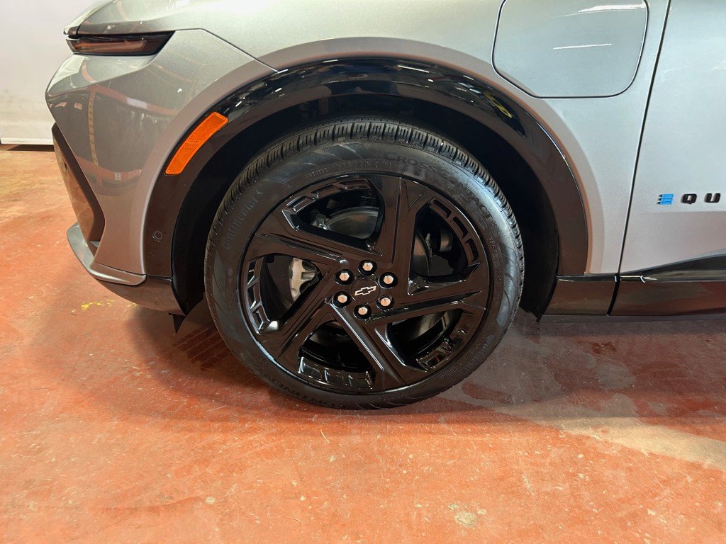 2024 Chevrolet Equinox EV in Montreal, Quebec - 2 - w1024h768px