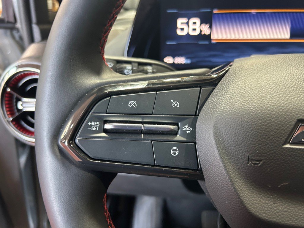 2024 Chevrolet Equinox EV in Montreal, Quebec - 12 - w1024h768px