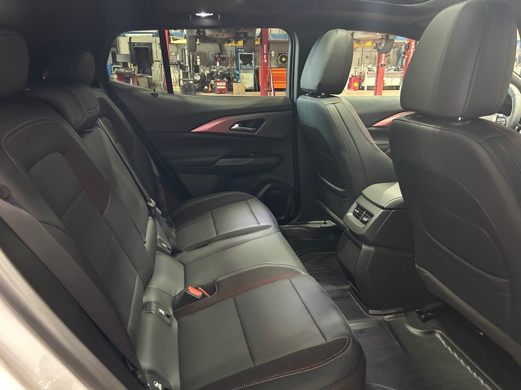 2024 Chevrolet Equinox EV in Montreal, Quebec - 10 - w1024h768px