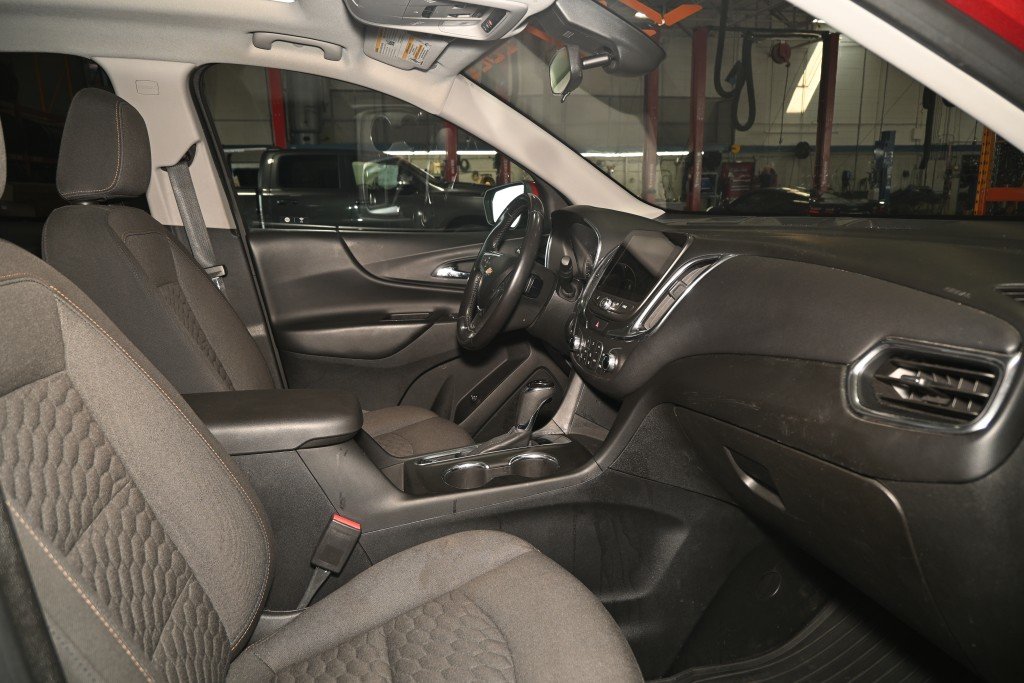 2020 Chevrolet Equinox in Montreal, Quebec - 16 - w1024h768px