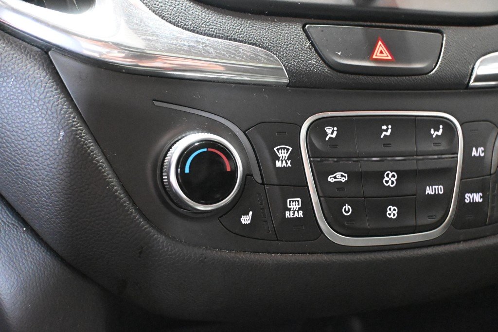 2020 Chevrolet Equinox in Montreal, Quebec - 12 - w1024h768px