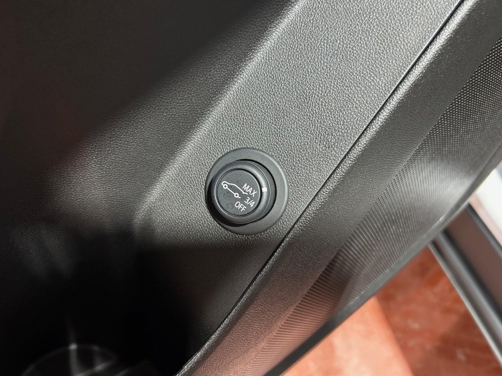 Chevrolet Equinox  2024 à Montréal, Québec - 4 - w1024h768px