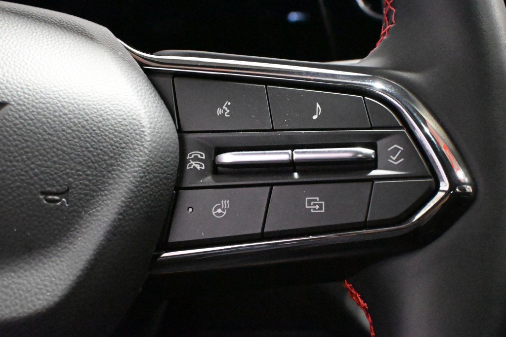 2025 Chevrolet Equinox in Montreal, Quebec - 6 - w1024h768px