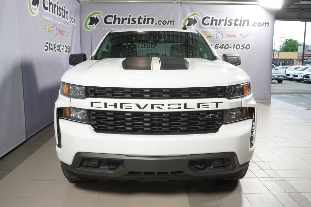 2022 Chevrolet Silverado 1500 in Montreal, Quebec - 2 - w1024h768px