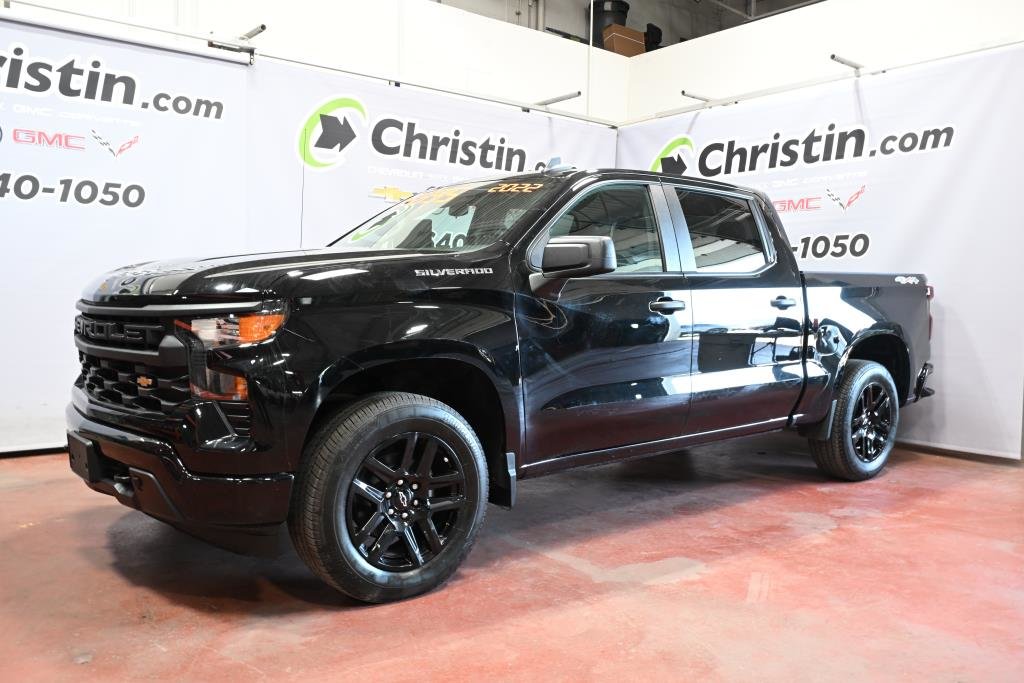 Chevrolet Silverado 1500  2022 à Montréal, Québec - 1 - w1024h768px