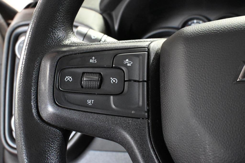 2022 Chevrolet Silverado 1500 in Montreal, Quebec - 8 - w1024h768px