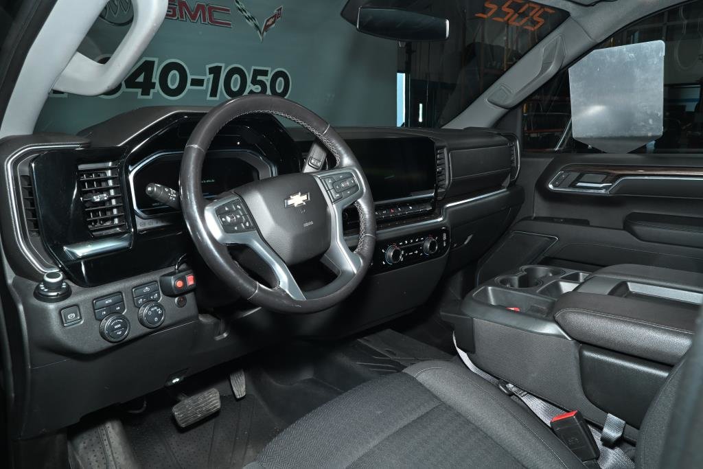 2022 Chevrolet Silverado 1500 in Montreal, Quebec - 9 - w1024h768px