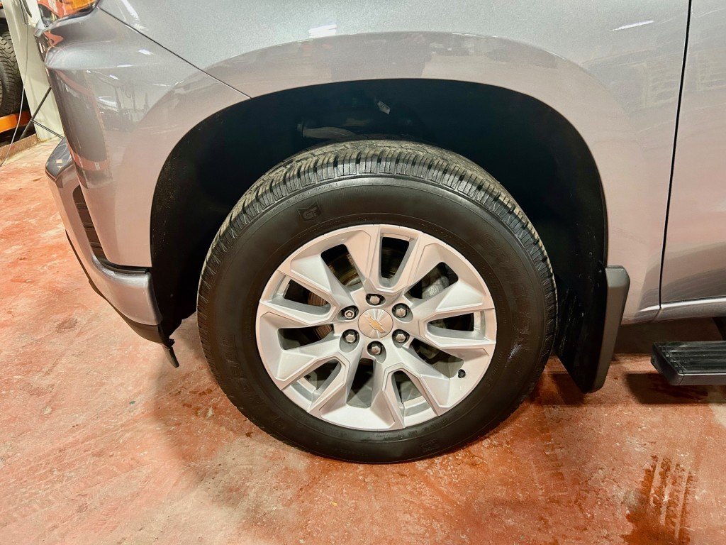 2022 Chevrolet Silverado 1500 in Montreal, Quebec - 3 - w1024h768px