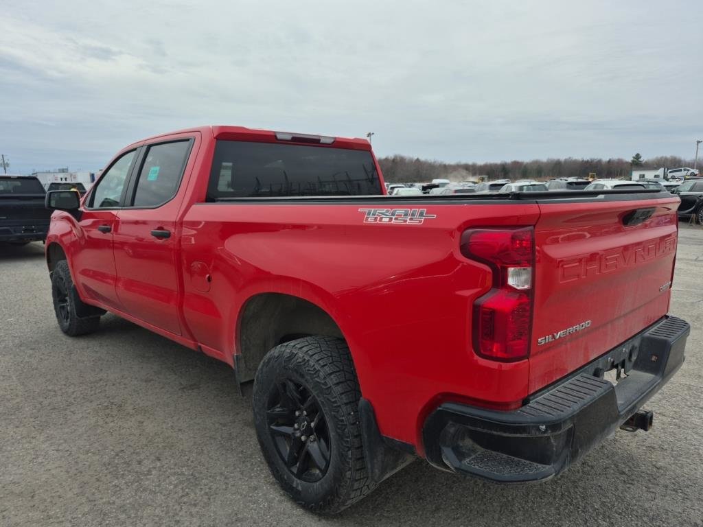 2023 Chevrolet Silverado 1500 in Montreal, Quebec - 2 - w1024h768px