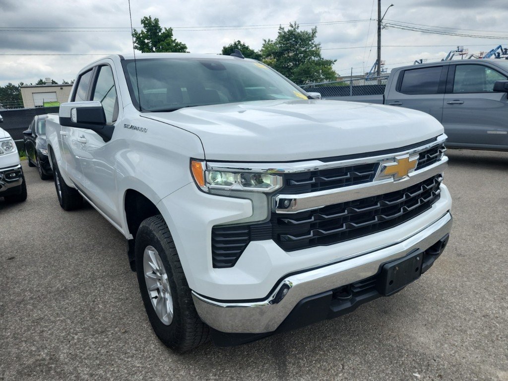 Chevrolet Silverado 1500  2023 à Montréal, Québec - 1 - w1024h768px