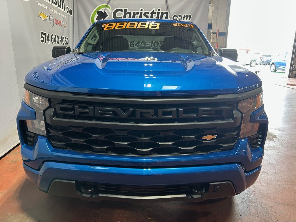 2023 Chevrolet Silverado 1500 in Montreal, Quebec - 2 - w1024h768px