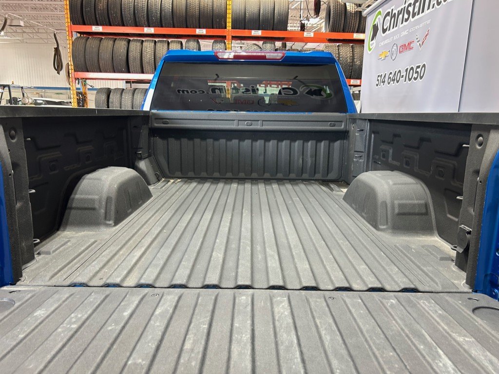 2023 Chevrolet Silverado 1500 in Montreal, Quebec - 11 - w1024h768px