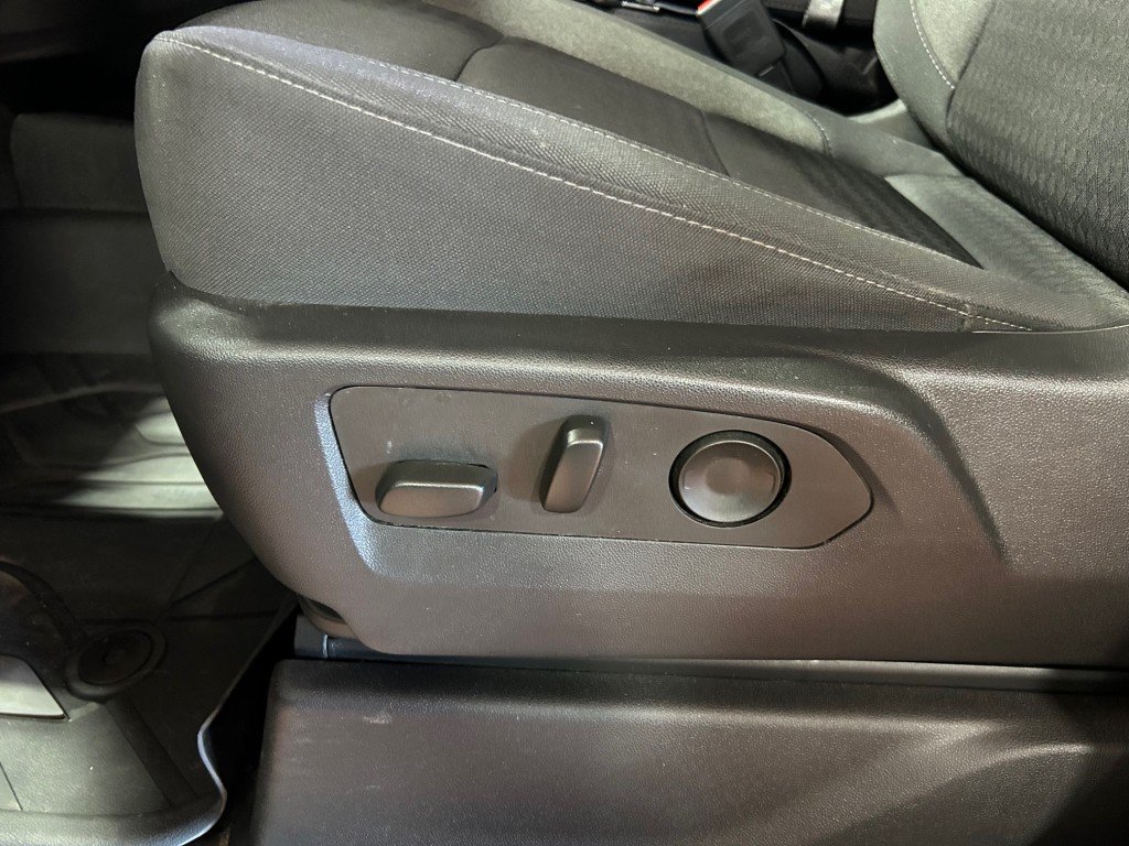 2023 Chevrolet Silverado 1500 in Montreal, Quebec - 7 - w1024h768px