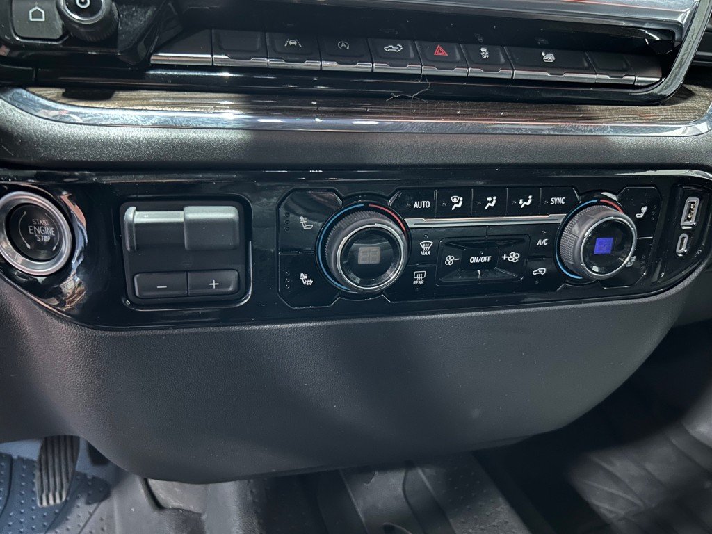 2023 Chevrolet Silverado 1500 in Montreal, Quebec - 11 - w1024h768px