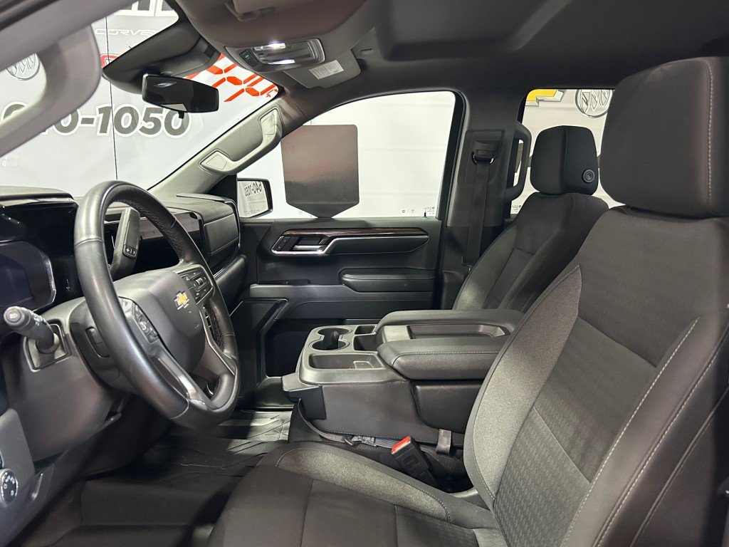 2023 Chevrolet Silverado 1500 in Montreal, Quebec - 6 - w1024h768px