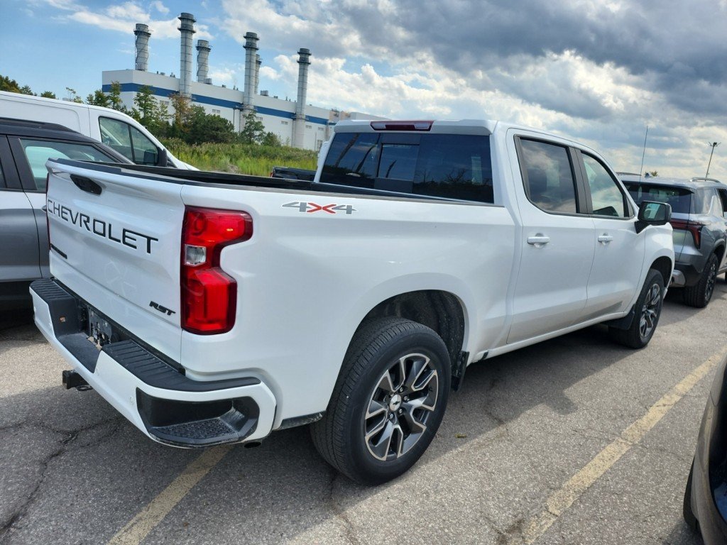 2023 Chevrolet Silverado 1500 in Montreal, Quebec - 2 - w1024h768px
