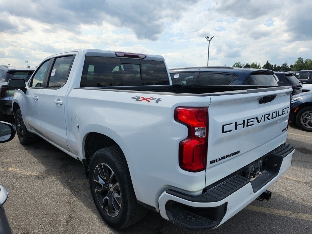 2023 Chevrolet Silverado 1500 in Montreal, Quebec - 3 - w1024h768px