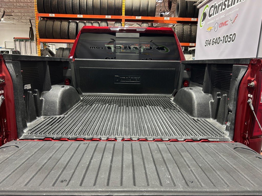 Chevrolet Silverado 1500  2023 à Montréal, Québec - 10 - w1024h768px