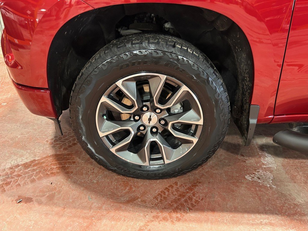 Chevrolet Silverado 1500  2023 à Montréal, Québec - 3 - w1024h768px