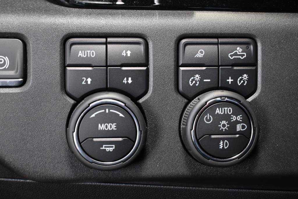Chevrolet Silverado 1500  2024 à Montréal, Québec - 8 - w1024h768px