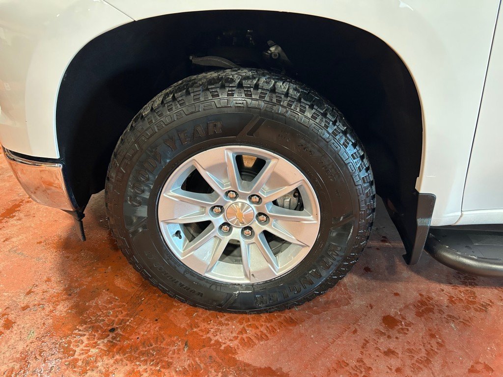 2024 Chevrolet Silverado 1500 in Montreal, Quebec - 3 - w1024h768px