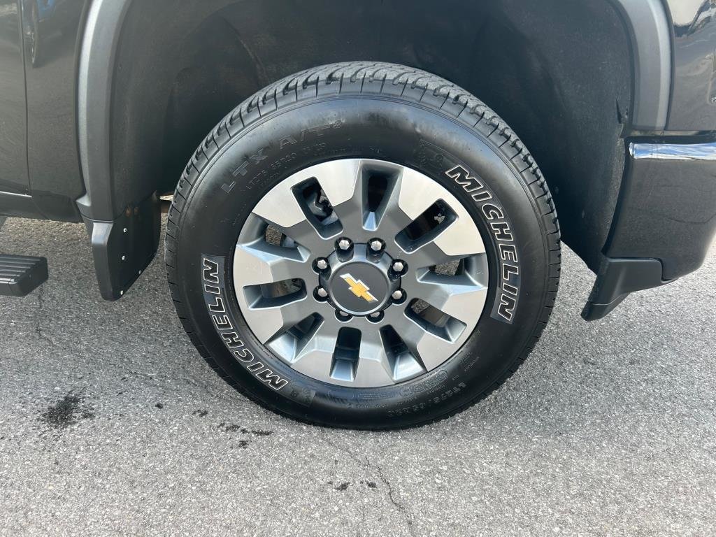 Chevrolet Silverado 2500  2022 à Montréal, Québec - 4 - w1024h768px