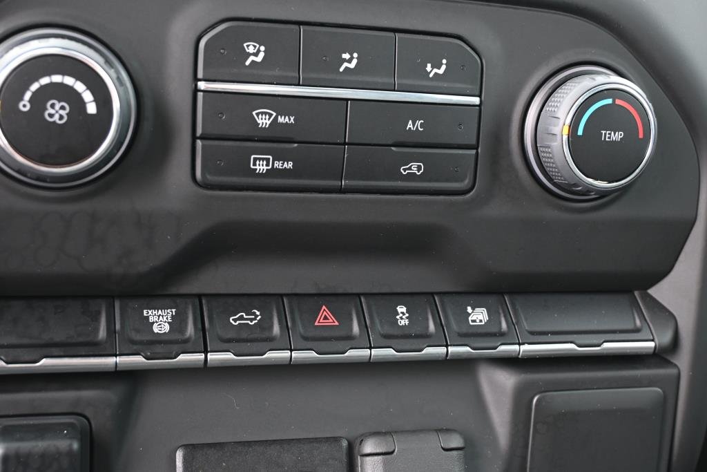 2023 Chevrolet Silverado 2500 in Montreal, Quebec - 17 - w1024h768px