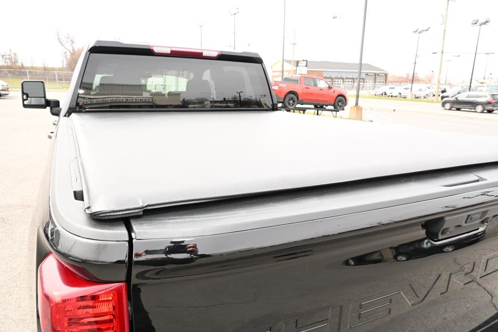 2023 Chevrolet Silverado 2500 in Montreal, Quebec - 9 - w1024h768px