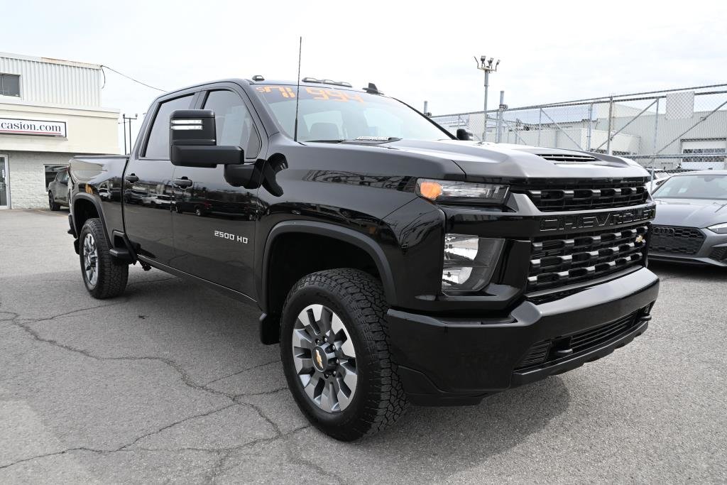 2023 Chevrolet Silverado 2500 in Montreal, Quebec - 3 - w1024h768px