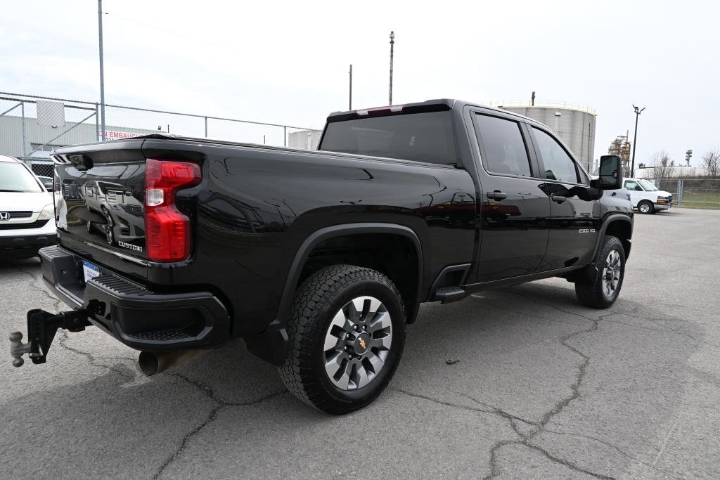 2023 Chevrolet Silverado 2500 in Montreal, Quebec - 4 - w1024h768px