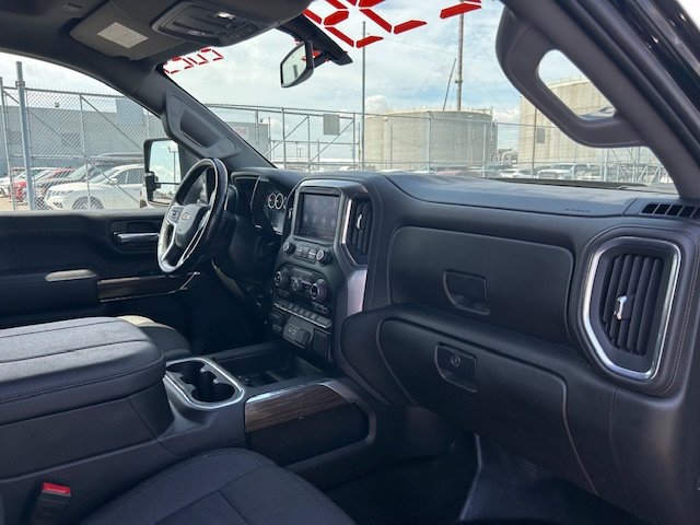 Chevrolet Silverado 2500  2023 à Montréal, Québec - 17 - w1024h768px
