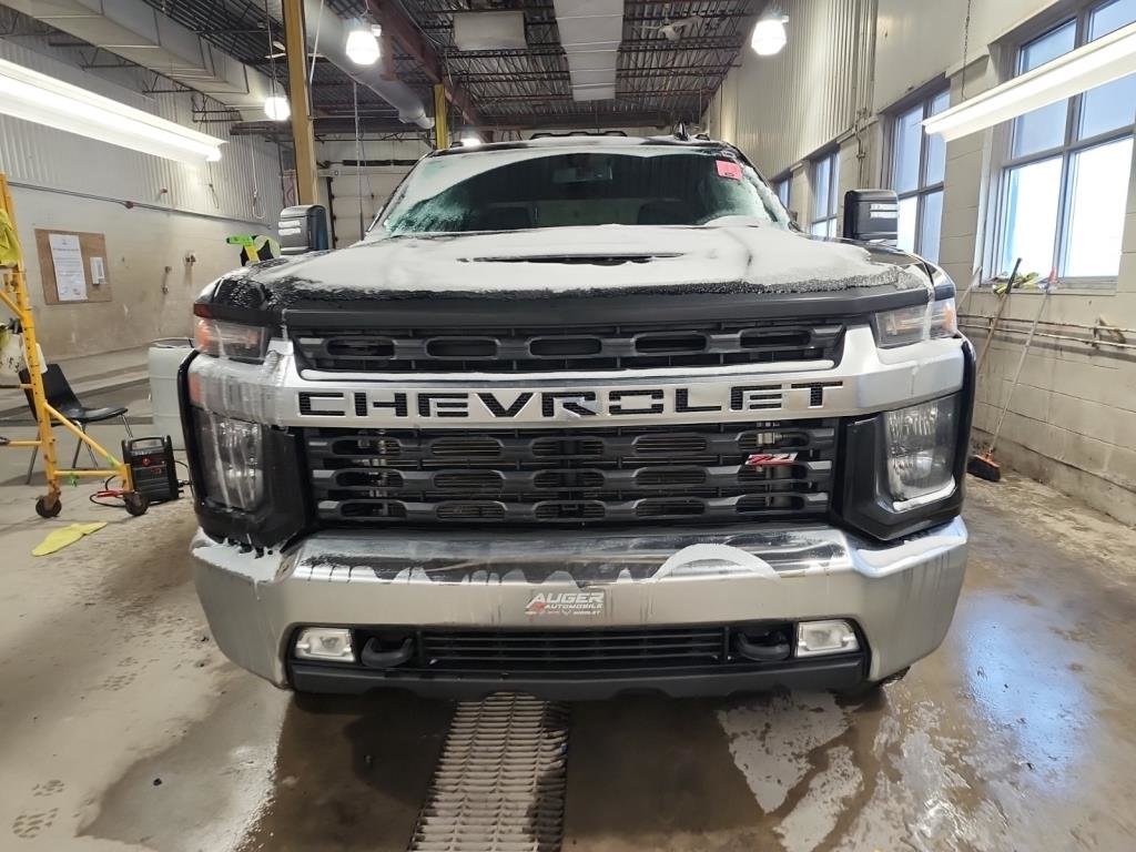 Chevrolet Silverado 2500  2023 à Montréal, Québec - 3 - w1024h768px