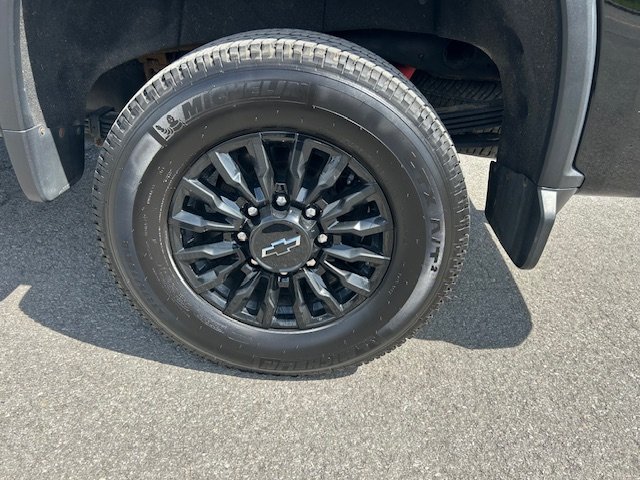 Chevrolet Silverado 2500  2023 à Montréal, Québec - 7 - w1024h768px