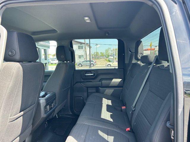 Chevrolet Silverado 2500  2023 à Montréal, Québec - 8 - w1024h768px